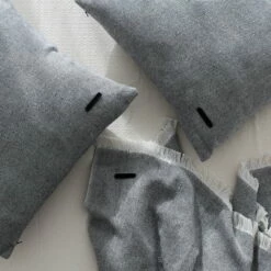 Andersen Furniture - Twill Weave Deken -CONNOX Winkel Andersen Furniture Twill Weave weiss Ambiente 1