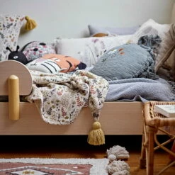 Bloomingville - Filipa Deken 130 X 160 Cm, Geel 8 Bloomingville - Filipa Deken 130 X 160 Cm, Geel -CONNOX Winkel Bloomingville 82049923 Ambiente