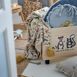 Bloomingville - Filipa Deken 130 X 160 Cm, Geel 9 Bloomingville - Filipa Deken 130 X 160 Cm, Geel -CONNOX Winkel Bloomingville 82051126 Ambiente 2