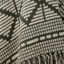 Bloomingville - Gutte Deken, Groen -CONNOX Winkel Bloomingville Gutte Decke gruen Detail Ambiente