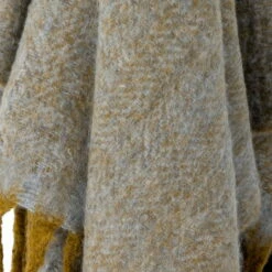 Bloomingville - Jax Plafond -CONNOX Winkel Bloomingville Jax Decke gelb Detail Ambiente