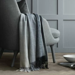 Elvang - Horizon Plafond -CONNOX Winkel Elvang Horizon Decke grau Ambiente