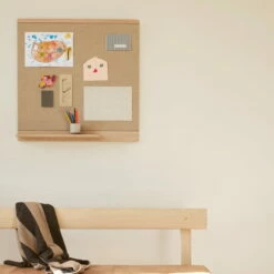 Form & Refine - Aymara Plafond -CONNOX Winkel Form Refine Rim Pinwand 75x75 cm Ambiente 5