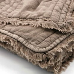 House Doctor - Ruffle Deken 12 House Doctor - Ruffle Deken -CONNOX Winkel House Doctor Ruffle Decke 130 x 180 cm hellbraun Detail 2