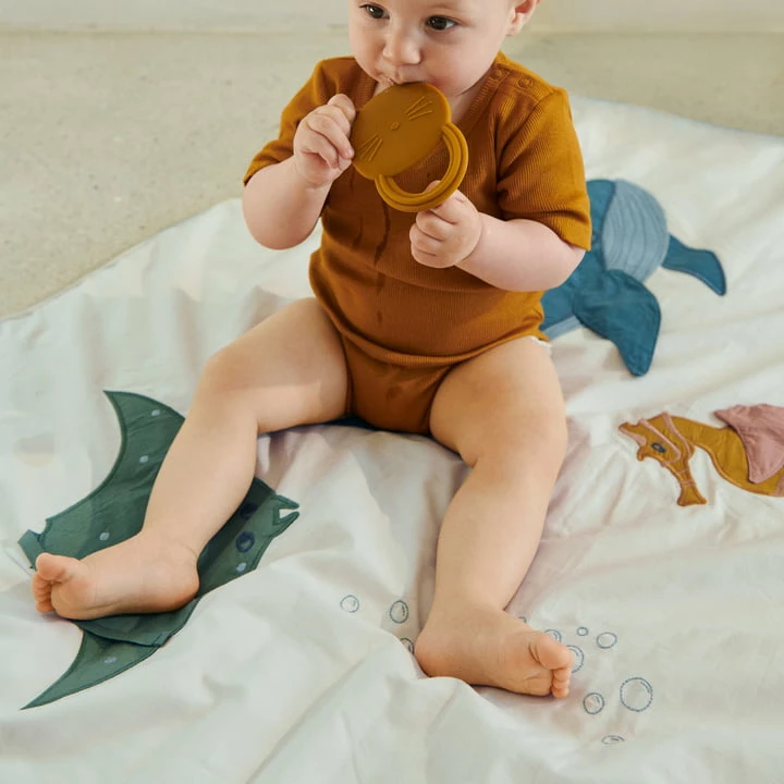 LIEWOOD - Glenn Activiteitendeken, 110 X 110 Cm, Safari Zandmix 5 LIEWOOD - Glenn Activiteitendeken, 110 X 110 Cm, Safari Zandmix - Afbeelding 3