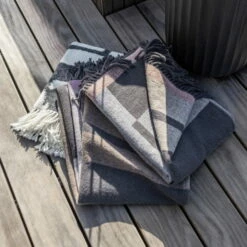 Mette Ditmer - Bauhaus Plafond 17 Mette Ditmer - Bauhaus Plafond -CONNOX Winkel Mette Ditmer Bauhaus Decke Situation 2