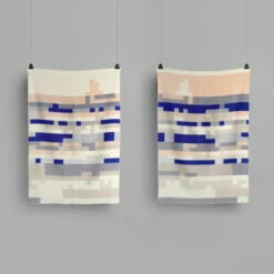 Røros Tweed - Bergstaden Wollen Deken 200 X 135 Cm, Blauw/roze 7 Røros Tweed - Bergstaden Wollen Deken 200 X 135 Cm, Blauw/roze -CONNOX Winkel Roros Tweed Bergstaden Wolldecke 200 135 cm blau pink Vorder Rueck Ambiente