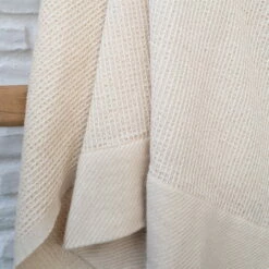 Studio Zondag - Pergamon Plafond -CONNOX Winkel Studio Zondag Pergamon Decke 130 x 170 cm beige Detail 1