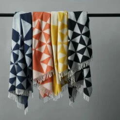 Verpan - VP Mirror Throw -CONNOX Winkel Verpan Mirror Throw Ambiente 1