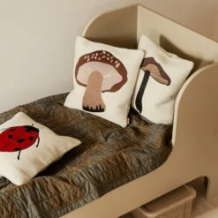 Ferm Living - Duo Quilt 16 Ferm Living - Duo Quilt -CONNOX Winkel ferm Living Sill Kinderbett 166 x 76 cm cashmere Situation 3